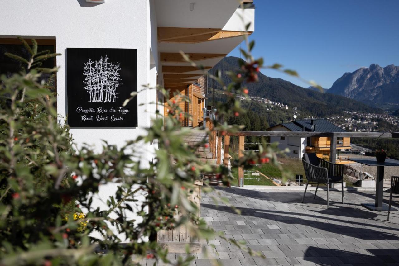 Giallo Dolomiti Pieve di Cadore Esterno foto